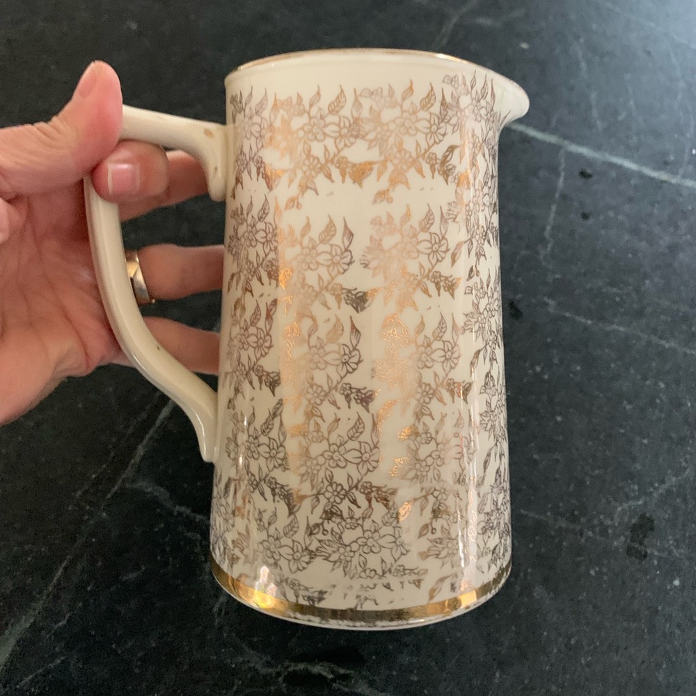 SADLER | Vintage Gold Patterned Pitcher | Floral Pattern - Picture 2 of 9
